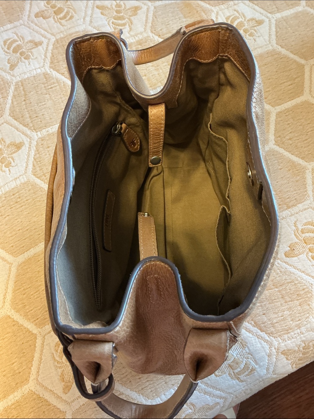 FRYE DISTRESSED LEATHER BUCKET BAG - Picture 6 of 9